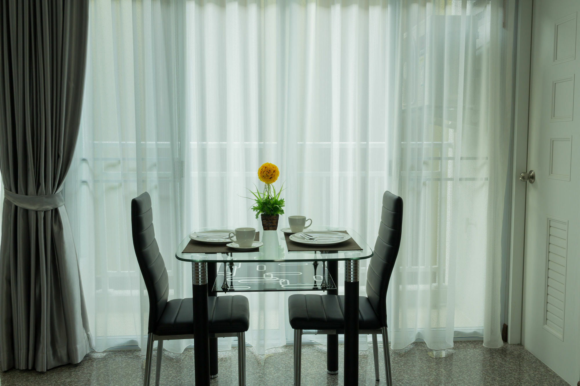 Aparthotel Modernbright Laemchabang Bang Lamung Esterno foto