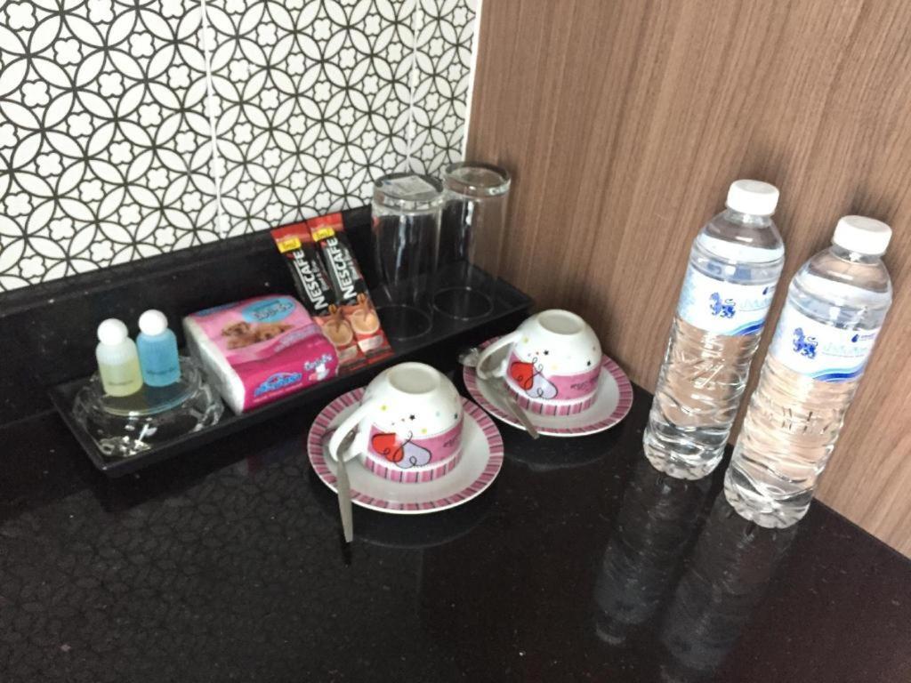 Aparthotel Modernbright Laemchabang Bang Lamung Esterno foto